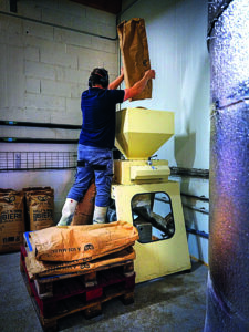 Production de la bière ambrée artisanale