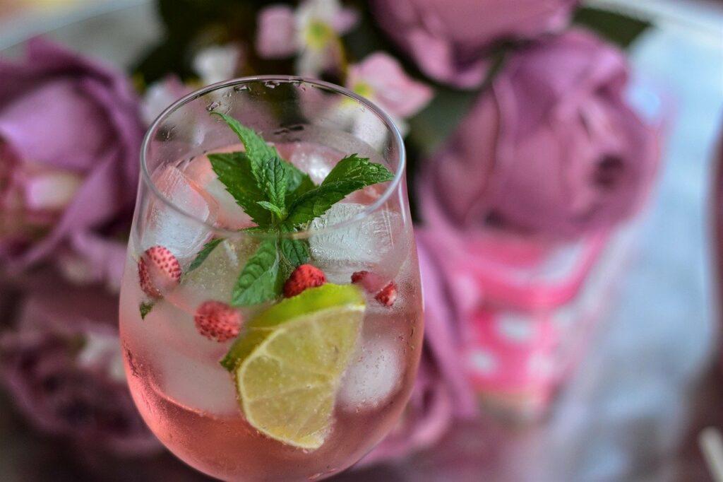 Cocktails d'été à base de vin rosé