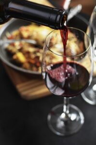pau_noia0-wine-850337_640