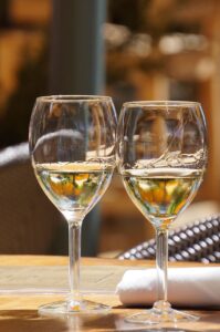 tedbilich-wine-glasses-1266944_1280